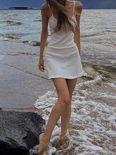 Weißes Sommer-Strand-Minikleid